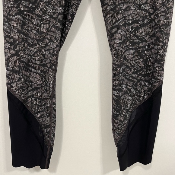 Lululemon Wunder Under Crop High Rise Scallop Full-On Luxtreme 23" Origami 8 - Picture 8 of 14
